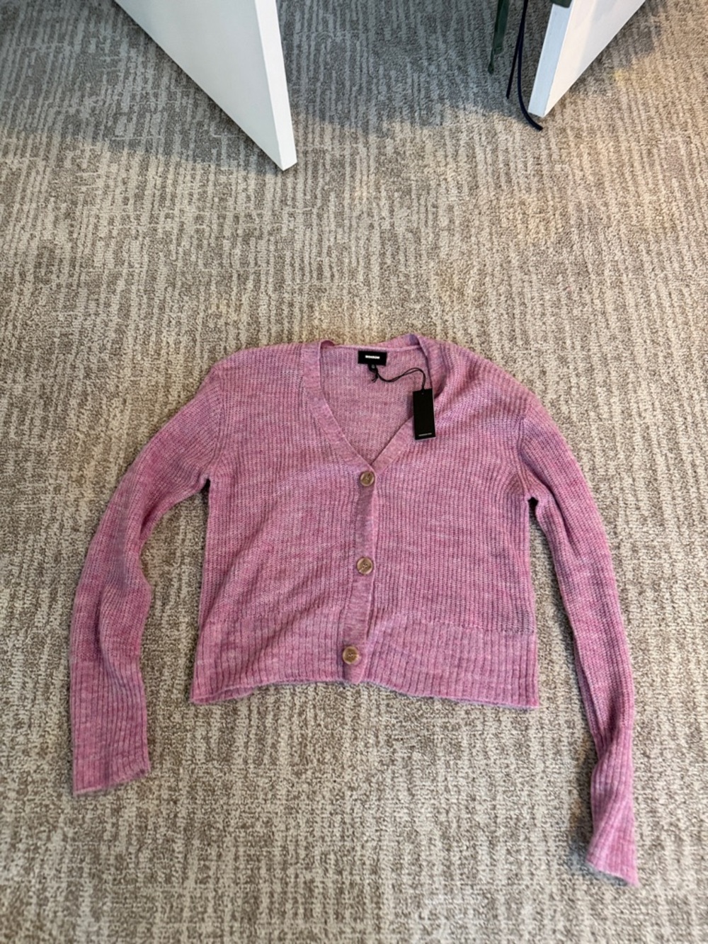 Monrow Rose Pink V-Neck Ribbed Button Cardigan